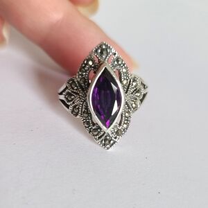 Vintage Elegant Art Deco Sterling Silver Marcasite Purple Amethyst Crystal Ring